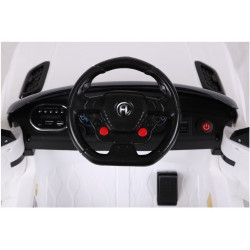 HL1638 Electric Ride On Car - Fehér