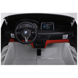 ÚJ BMW X6M fehér – elektromos jármű