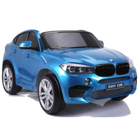 ÚJ BMW X6M kék festés – elektromos hajtás járművön