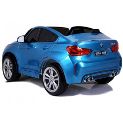 ÚJ BMW X6M kék festés – elektromos hajtás járművön