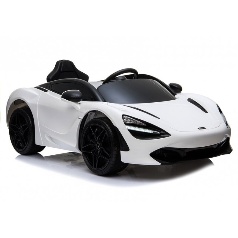 Elektromos utazás McLaren 720S fehér színű