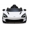 Elektromos utazás McLaren 720S fehér színű