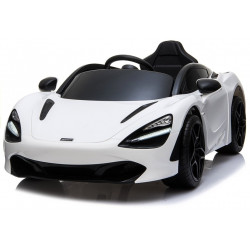 Elektromos utazás McLaren 720S fehér színű
