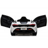 Elektromos utazás McLaren 720S fehér színű