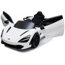 Elektromos utazás McLaren 720S fehér színű
