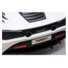 Elektromos utazás McLaren 720S fehér színű