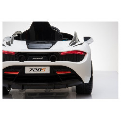 Elektromos utazás McLaren 720S fehér színű