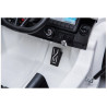 Elektromos utazás McLaren 720S fehér színű