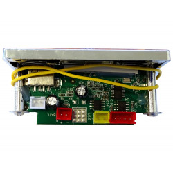 Zenepanel az elektromosan közlekedő HL358 Actroshoz