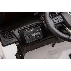 Electric Ride On Car Toyota Hilux DK-HL860 Fehér