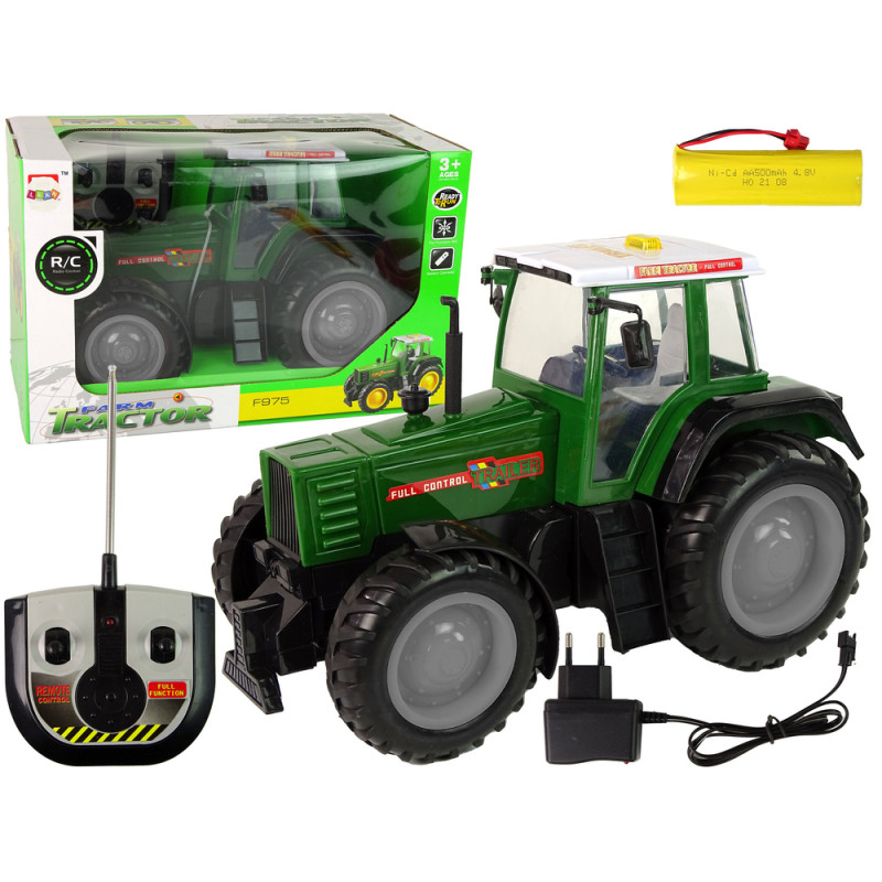 Zöld és fekete R/C távirányítós traktor