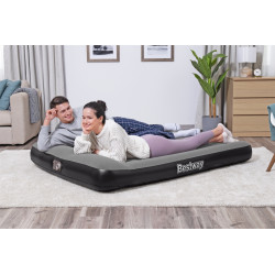 Dupla felfújható hálómatrac pumpával 191x137x30cm Bestway 67462